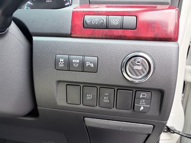 2009 Toyota Vellfire JDM car for sale — photo 12 of 17