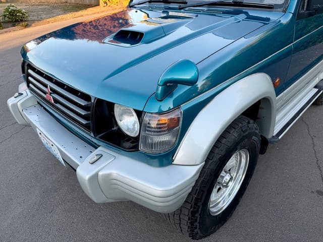 1994 Mitsubishi Pajero JDM car for sale — photo 12 of 25