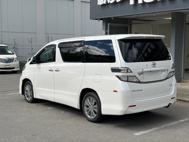2009 Toyota Vellfire JDM car for sale — photo 4 of 15