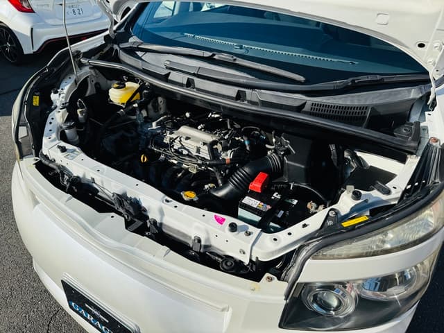 2010 Toyota Voxy JDM car for sale — photo 16 of 25