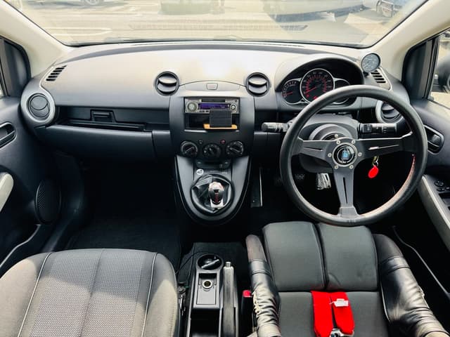 2007 Mazda Demio JDM car for sale — photo 6 of 24