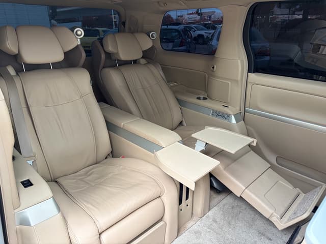 2010 Toyota Vellfire JDM car for sale — photo 23 of 25