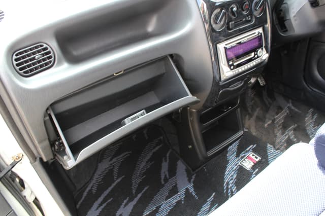 2001 Daihatsu Move JDM car for sale — photo 21 of 25