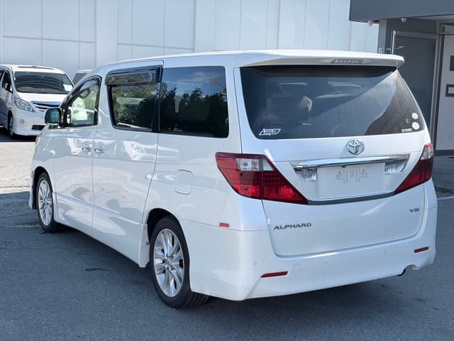 2010 Toyota Alphard JDM car for sale — photo 5 of 20