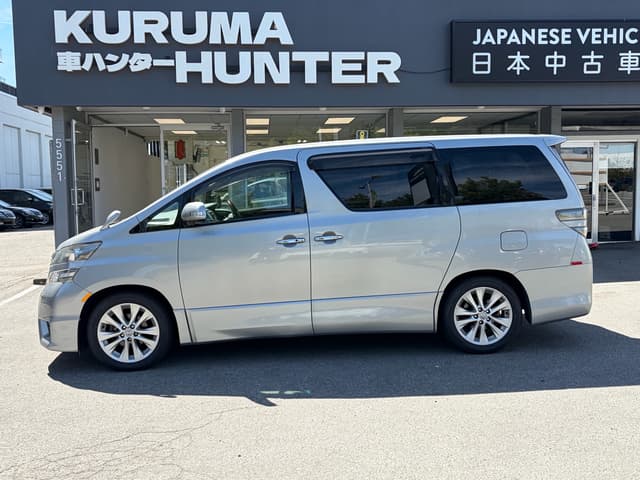 2009 Toyota Vellfire JDM car for sale — photo 3 of 13