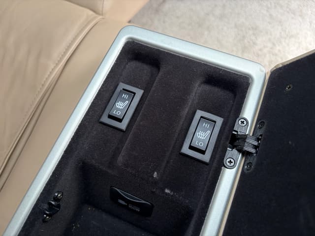 2010 Toyota Vellfire JDM car for sale — photo 21 of 25