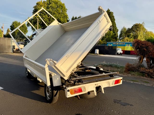 2001 Mitsubishi Minicab JDM car for sale — photo 11 of 25