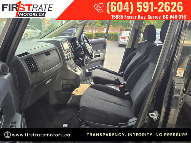 2009 Mitsubishi Delica JDM car for sale — photo 15 of 21