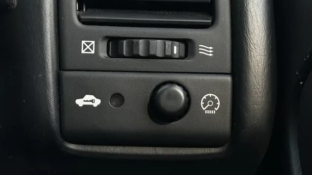 2002 Toyota Aristo JDM car for sale — photo 24 of 25