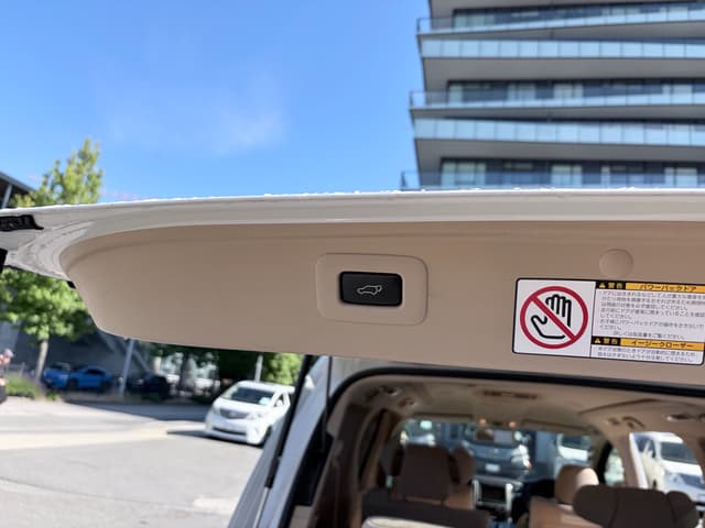 2008 Toyota Vellfire JDM car for sale — photo 19 of 21