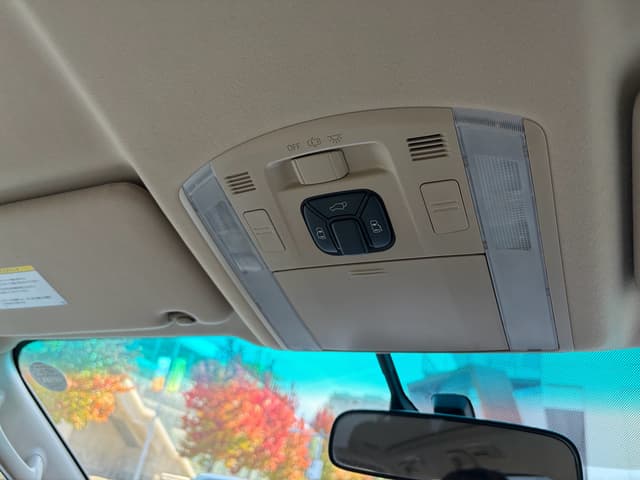 2008 Toyota Alphard JDM car for sale — photo 12 of 18