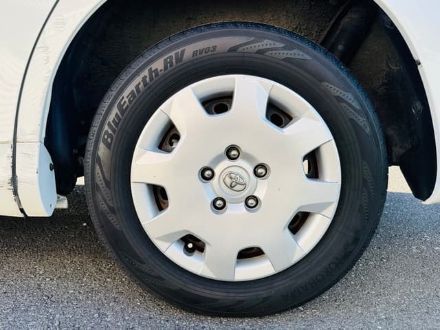 2010 Toyota Voxy JDM car for sale — photo 22 of 25