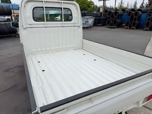 2001 Mitsubishi Minicab JDM car for sale — photo 12 of 24