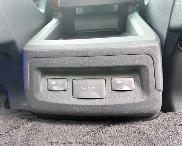2009 Toyota Vellfire JDM car for sale — photo 16 of 22