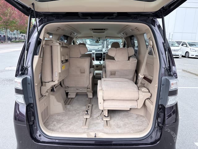 2008 Toyota Vellfire JDM car for sale — photo 15 of 16