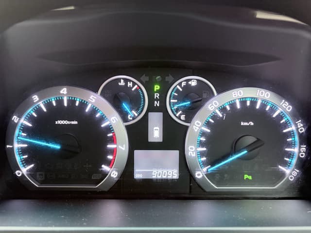 2008 Toyota Vellfire JDM car for sale — photo 10 of 16