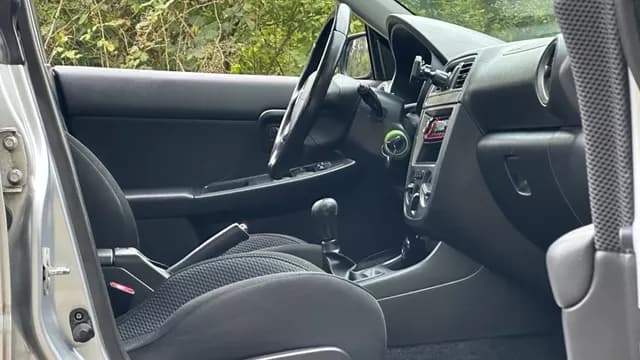 2004 Subaru Impreza JDM car for sale — photo 9 of 25