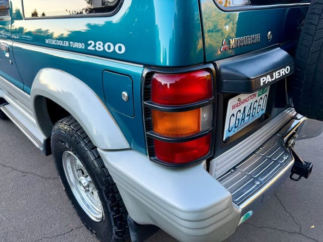 1994 Mitsubishi Pajero JDM car for sale — photo 13 of 25