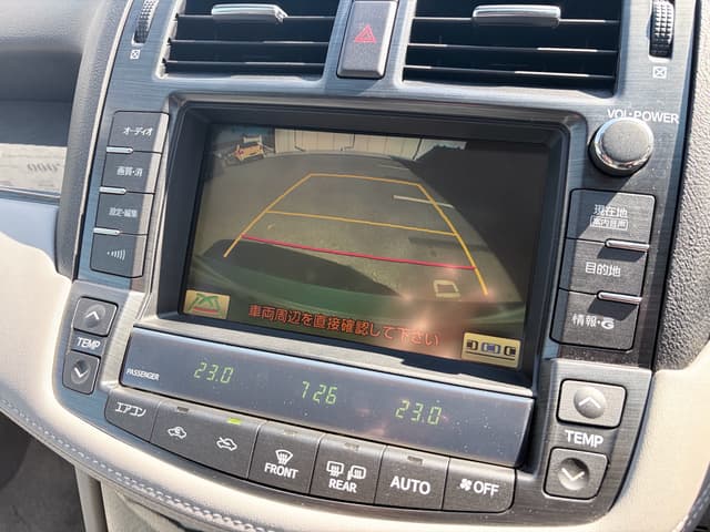 2010 Toyota Crown JDM car for sale — photo 11 of 18