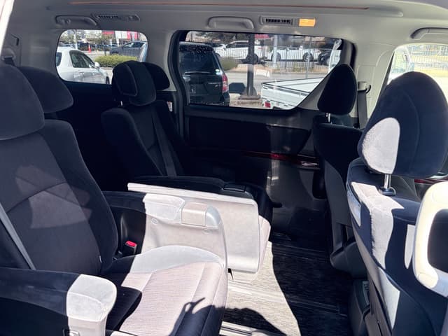2009 Toyota Vellfire JDM car for sale — photo 16 of 19