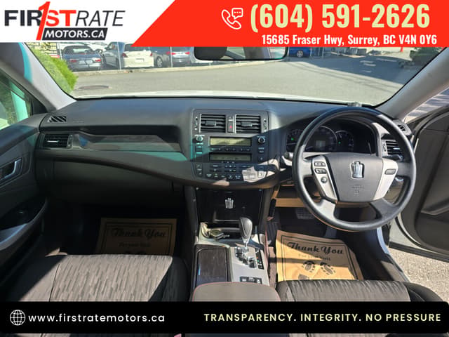 2011 Toyota Crown JDM car for sale — photo 14 of 19