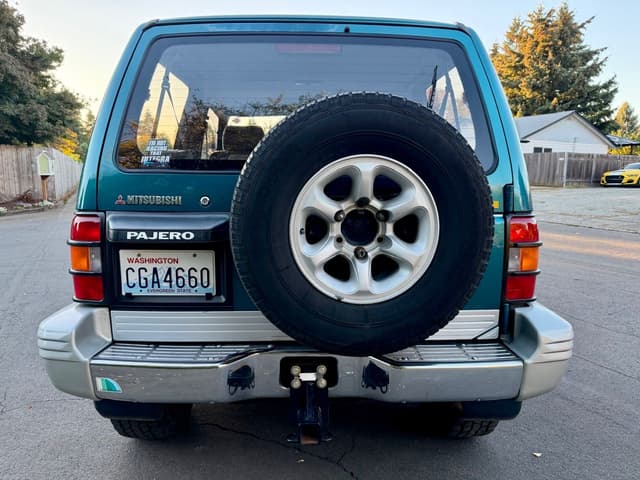 1994 Mitsubishi Pajero JDM car for sale — photo 8 of 25