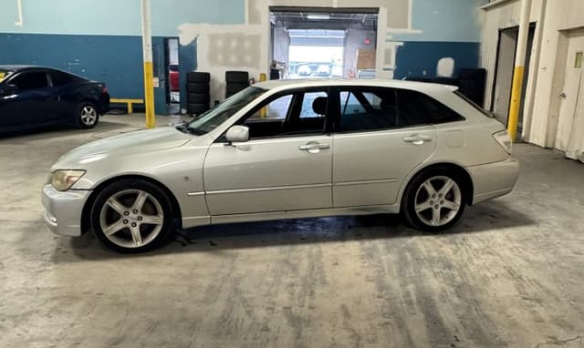 2001 Toyota Altezza JDM car for sale — photo 25 of 25