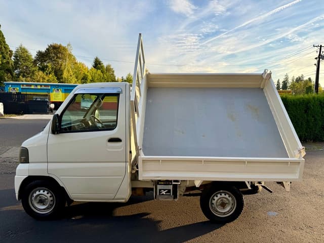 2001 Mitsubishi Minicab JDM car for sale — photo 8 of 25