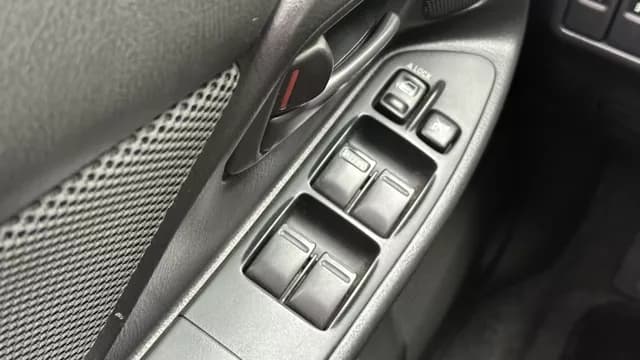 2004 Subaru Impreza JDM car for sale — photo 20 of 25