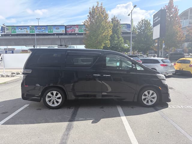 2009 Toyota Vellfire JDM car for sale — photo 8 of 22