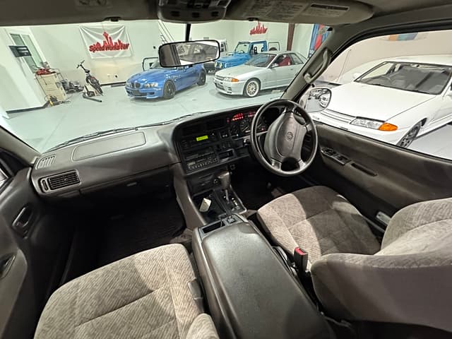 1997 Toyota HiAce JDM car for sale — photo 16 of 25