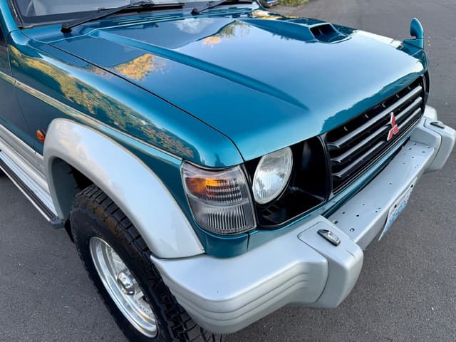 1994 Mitsubishi Pajero JDM car for sale — photo 11 of 25
