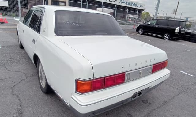 2001 Toyota Century JDM car for sale — photo 3 of 24