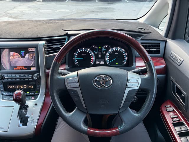 2008 Toyota Vellfire JDM car for sale — photo 8 of 18