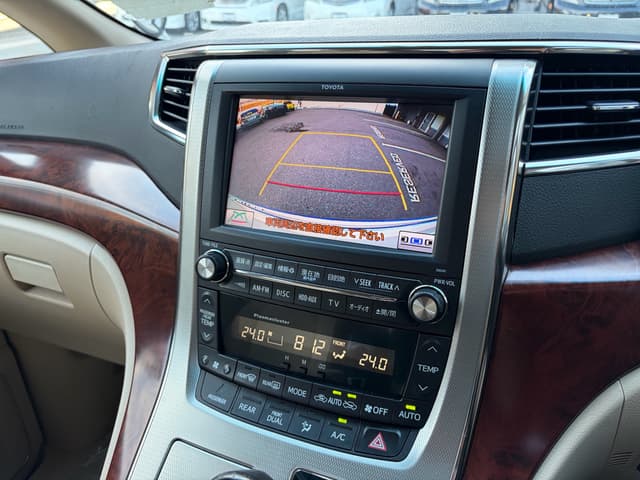 2008 Toyota Alphard JDM car for sale — photo 11 of 18
