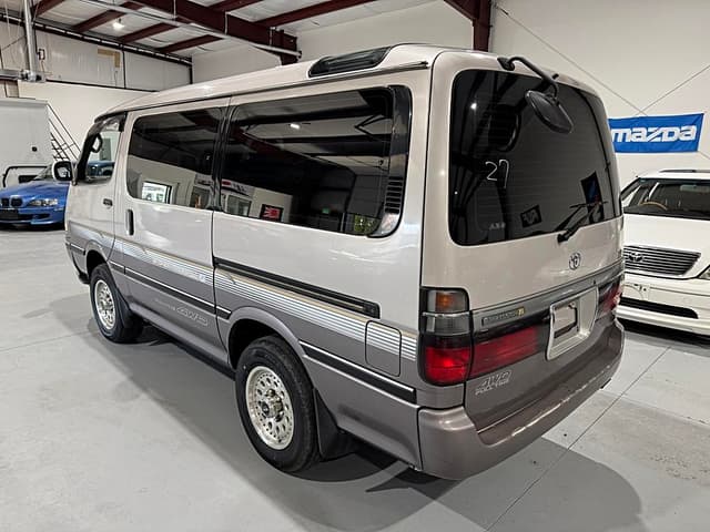 1997 Toyota HiAce JDM car for sale — photo 3 of 25