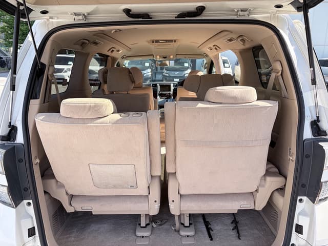 2008 Toyota Vellfire JDM car for sale — photo 18 of 21