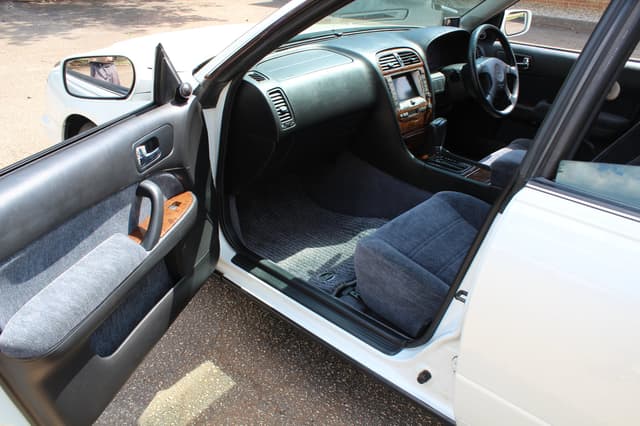 1997 Nissan Cedric JDM car for sale — photo 21 of 25