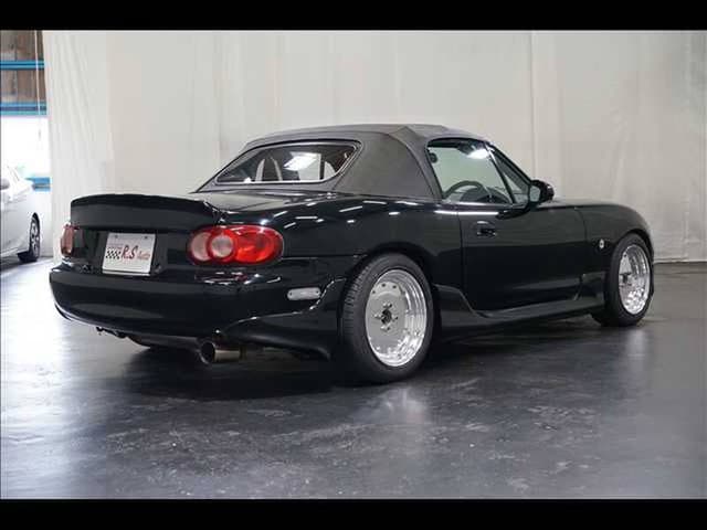 2001 Mazda Roadster (Eunos Roadster / MX-5) JDM car for sale — photo 9 of 13