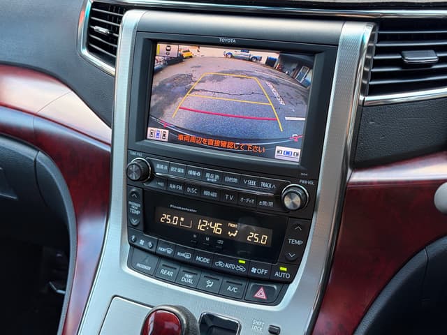 2008 Toyota Vellfire JDM car for sale — photo 10 of 18
