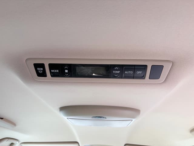 2008 Toyota Alphard JDM car for sale — photo 14 of 18