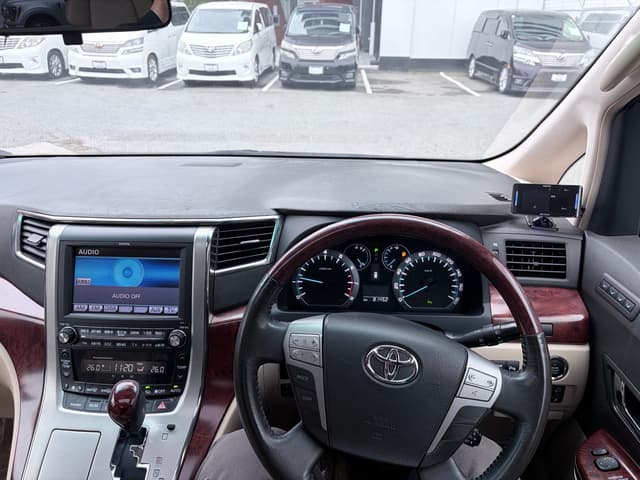 2008 Toyota Alphard JDM car for sale — photo 9 of 19