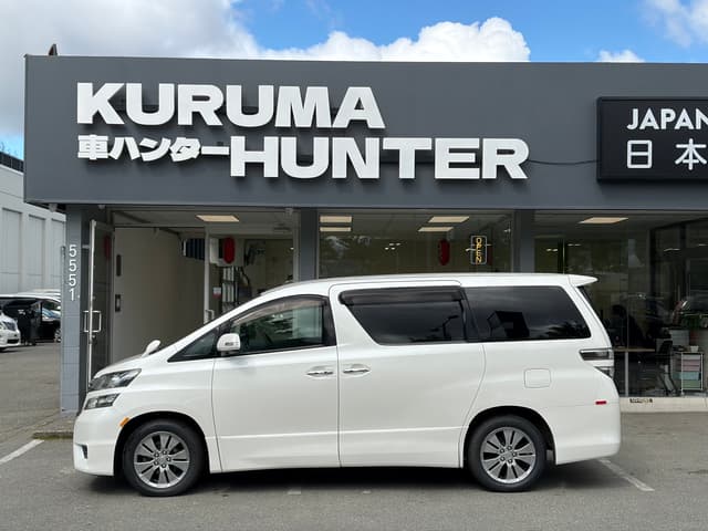 2009 Toyota Vellfire JDM car for sale — photo 3 of 15