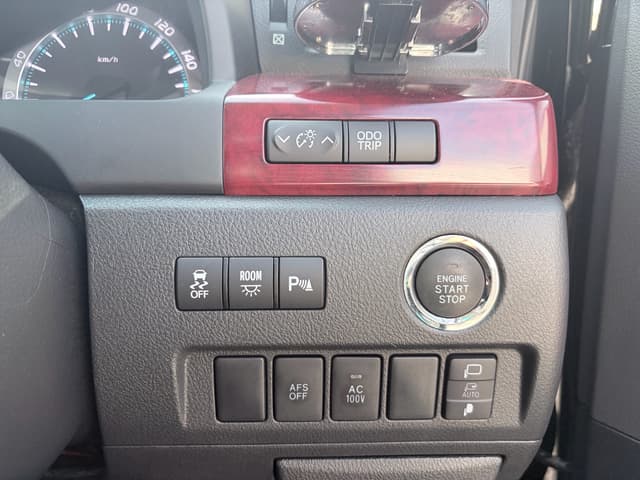 2009 Toyota Vellfire JDM car for sale — photo 13 of 22
