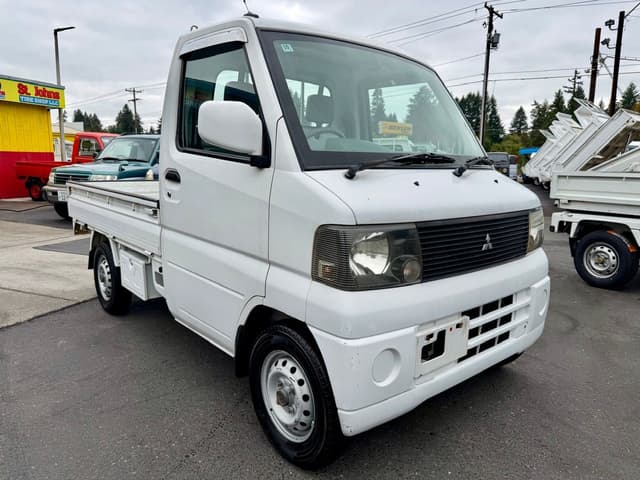 2001 Mitsubishi Minicab JDM car for sale — photo 2 of 24