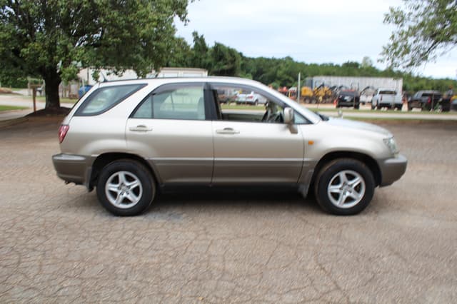 2000 Toyota Harrier JDM car for sale — photo 2 of 25