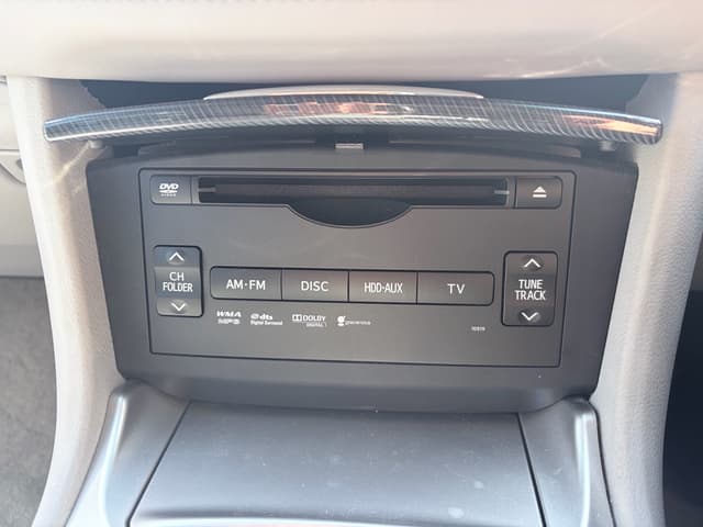 2010 Toyota Crown JDM car for sale — photo 14 of 18