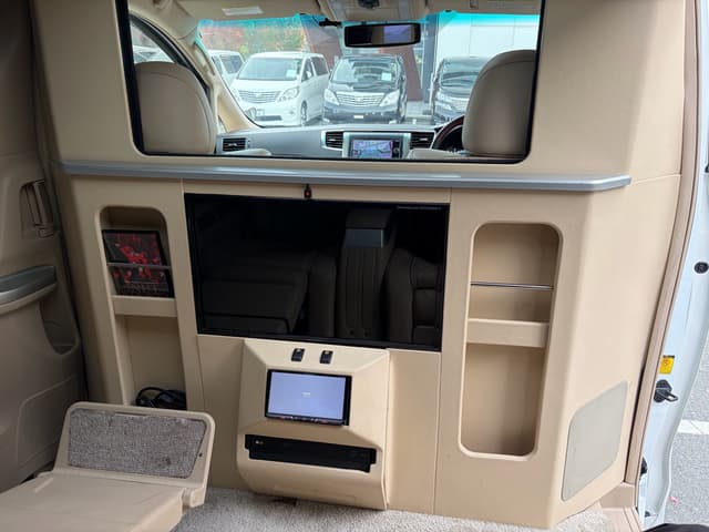 2010 Toyota Vellfire JDM car for sale — photo 19 of 25