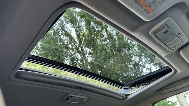 2001 Toyota Caldina JDM car for sale — photo 11 of 25