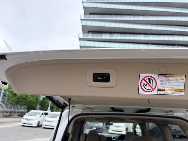 2008 Toyota Vellfire JDM car for sale — photo 18 of 18